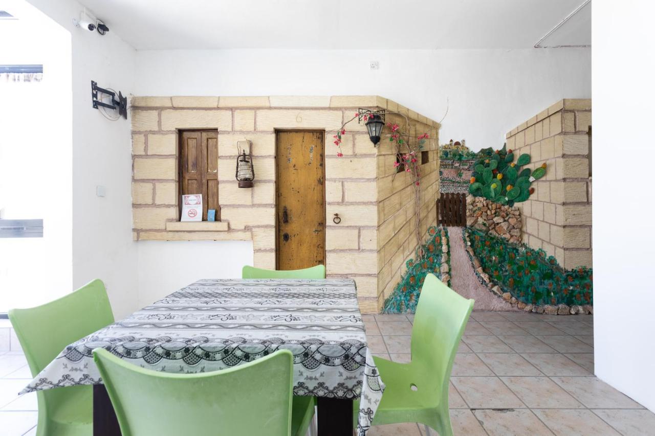 Tarona Guesthouse St. Paul's Bay Bagian luar foto