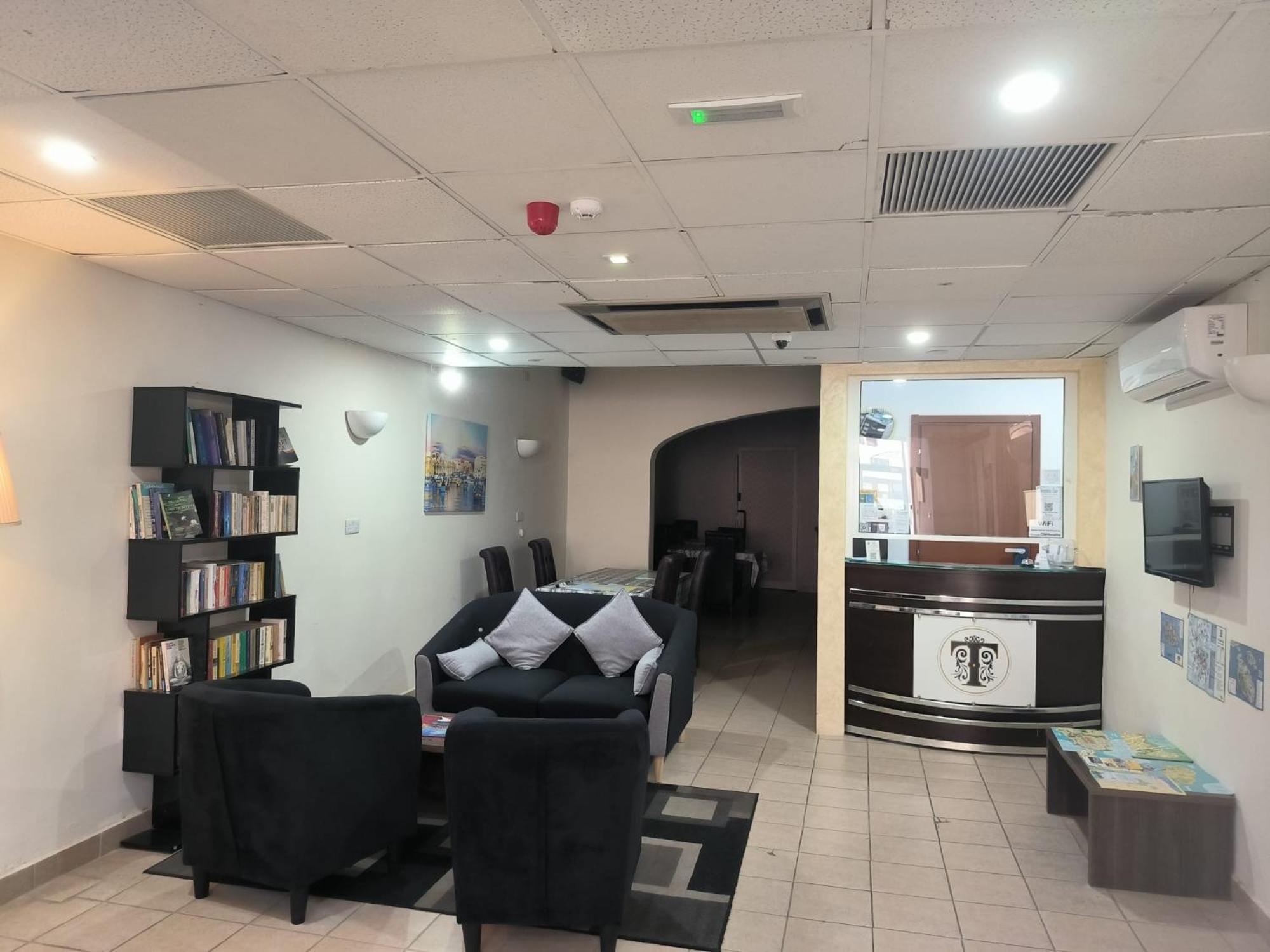 Tarona Guesthouse St. Paul's Bay Bagian luar foto