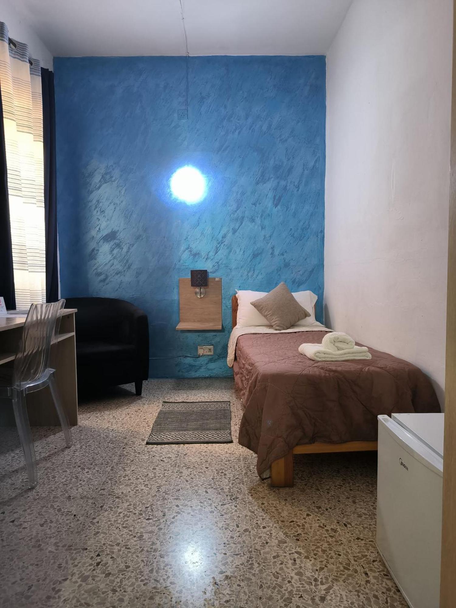 Tarona Guesthouse St. Paul's Bay Bagian luar foto