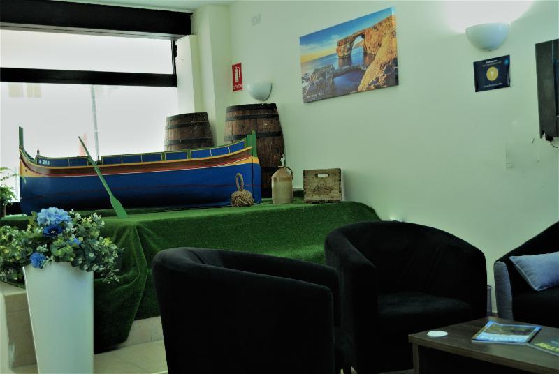 Tarona Guesthouse St. Paul's Bay Bagian luar foto