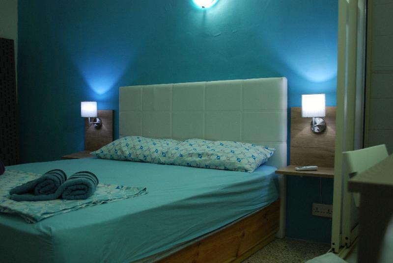 Tarona Guesthouse St. Paul's Bay Bagian luar foto